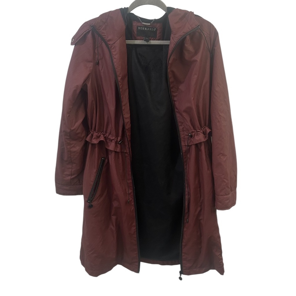 Bernardo Raincoat Size S